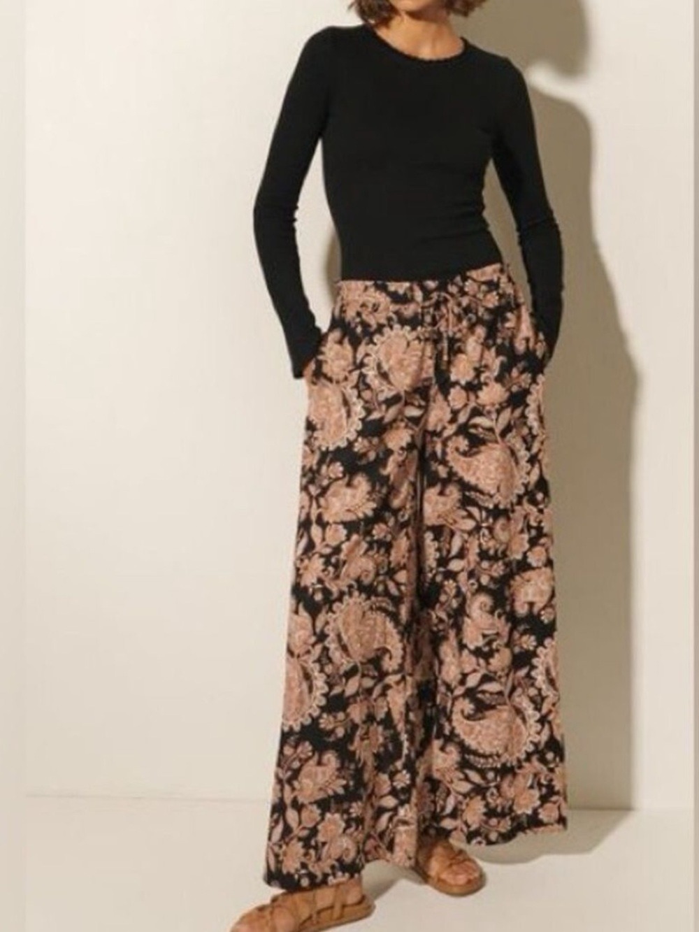 NWOT $88 Haptics Paisley Palozzo Pants